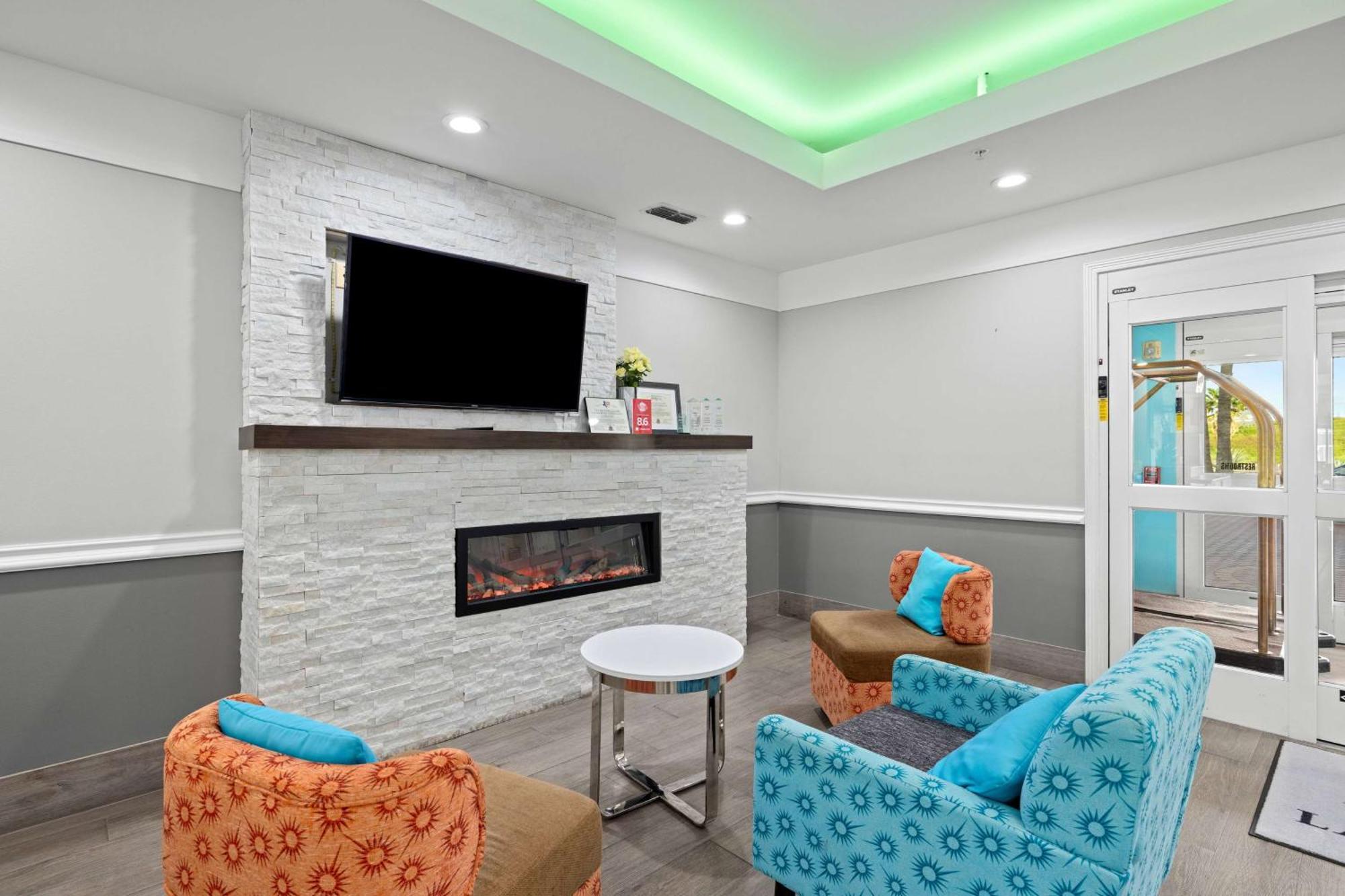 La Quinta Inn Suites By Wyndham Raymondville Harlingen Zewnętrze zdjęcie